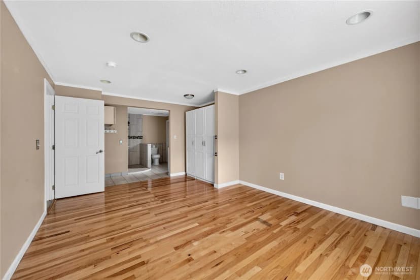 Property photo for 6502 Avondale Road Sw #4, Lakewood photo 18