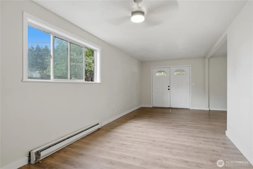 Property photo for 1126 Poindexter Avenue W, Bremerton photo 8
