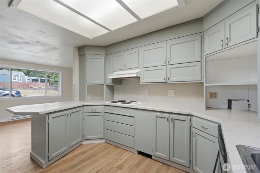 Property photo for 1126 Poindexter Avenue W, Bremerton photo 10