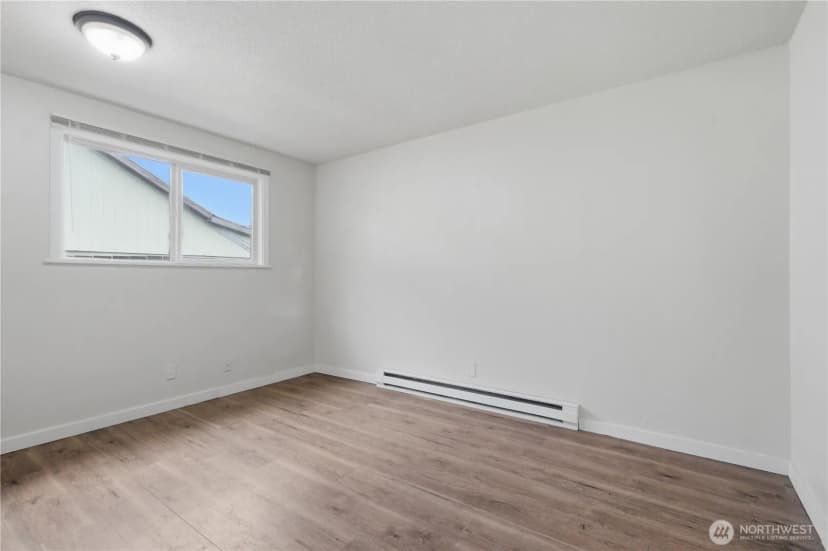 Property photo for 1126 Poindexter Avenue W, Bremerton photo 16