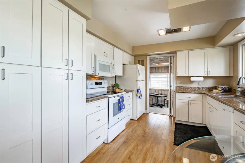 Property photo for 2808 Azalea Place, Bellingham photo 14