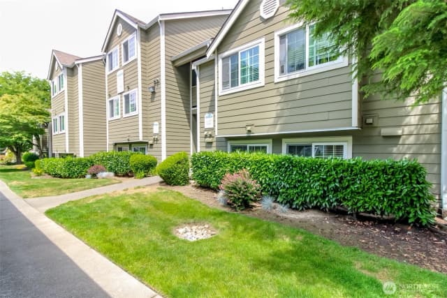 Property photo for 1830 S 284th Lane, Federal Way photo 2