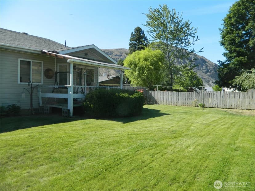 Property photo for 16 Orchard Loop S, Tonasket photo 6