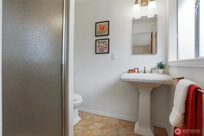 Property photo for 508 147th Street Ne, Bellevue photo 37