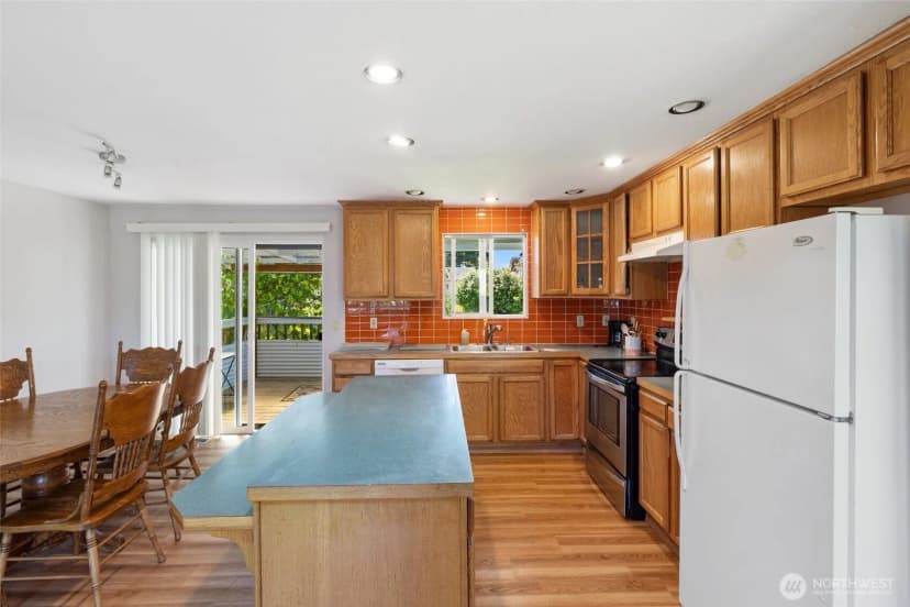 Property photo for 31229 10th Avenue S, Federal Way photo 8