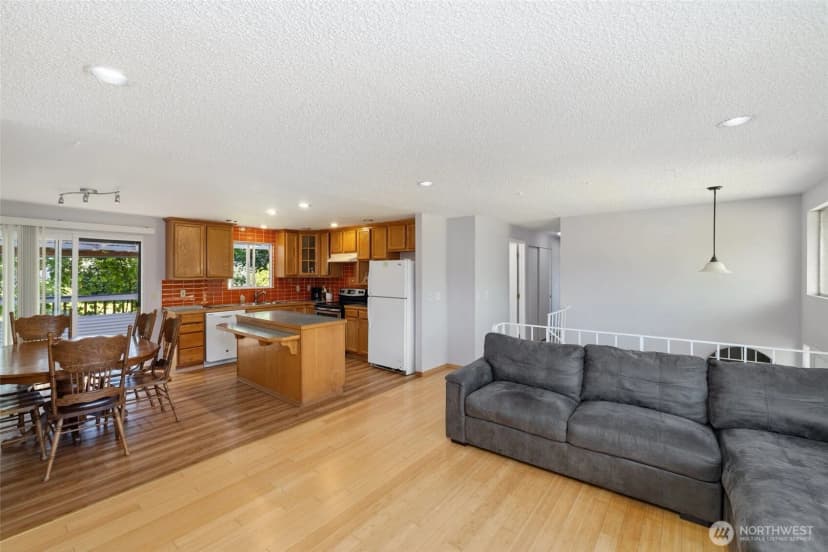 Property photo for 31229 10th Avenue S, Federal Way photo 5
