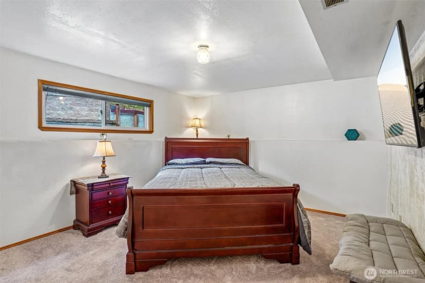 Property photo for 553 S 111th Street, Seattle photo 29