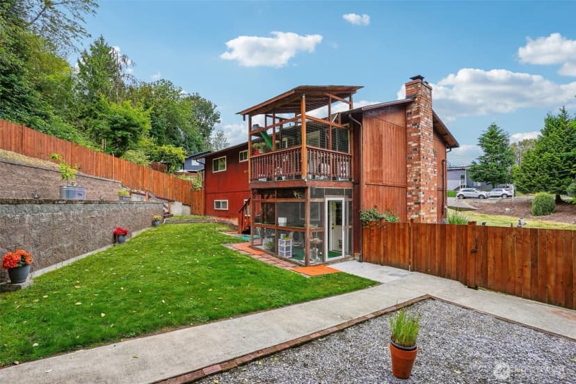 Property photo for 553 S 111th Street, Seattle photo 34