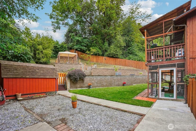 Property photo for 553 S 111th Street, Seattle photo 33