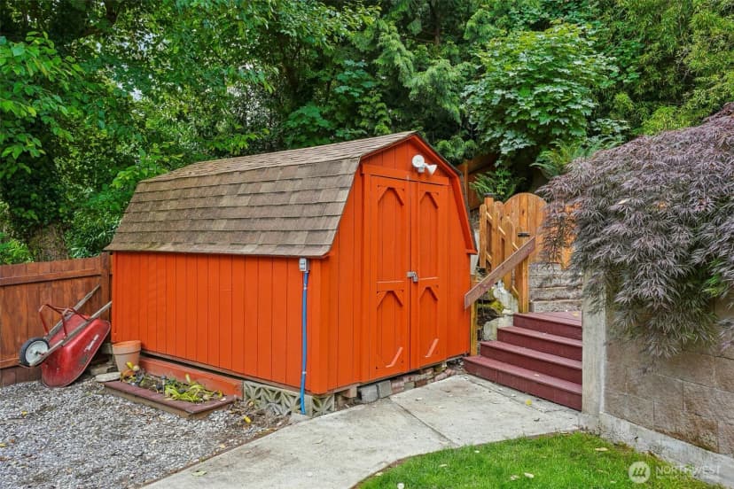 Property photo for 553 S 111th Street, Seattle photo 36