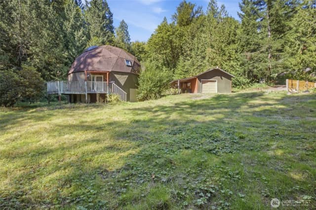 Property photo for 12932 231st Avenue Se, Issaquah photo 3