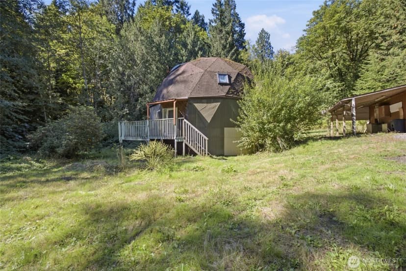 Property photo for 12932 231st Avenue Se, Issaquah photo 4