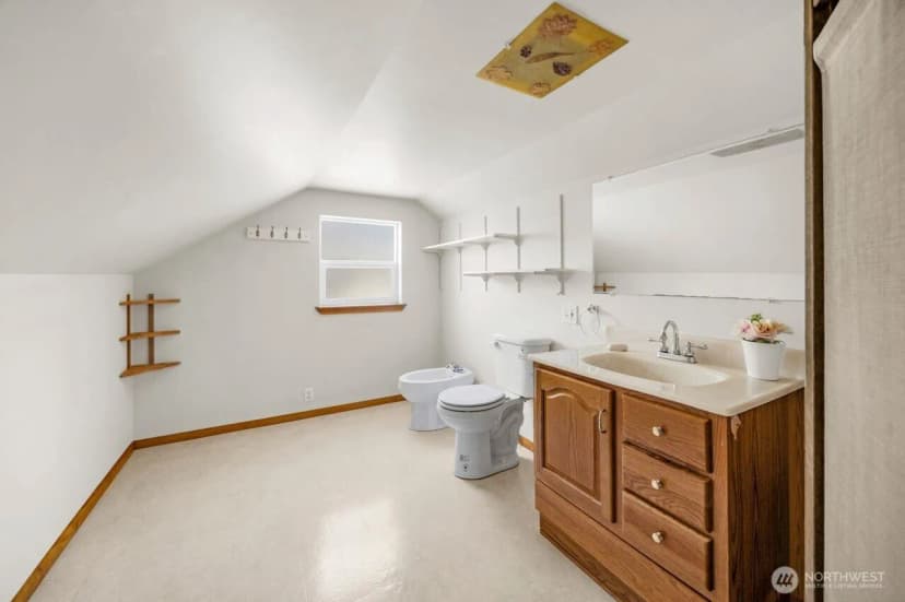 Property photo for 5508 31st Avenue Ne, Seattle photo 18
