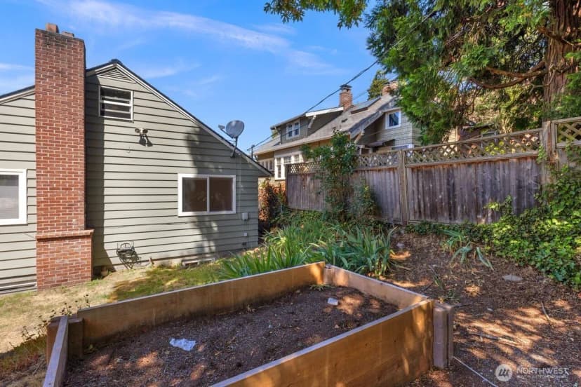 Property photo for 5508 31st Avenue Ne, Seattle photo 4