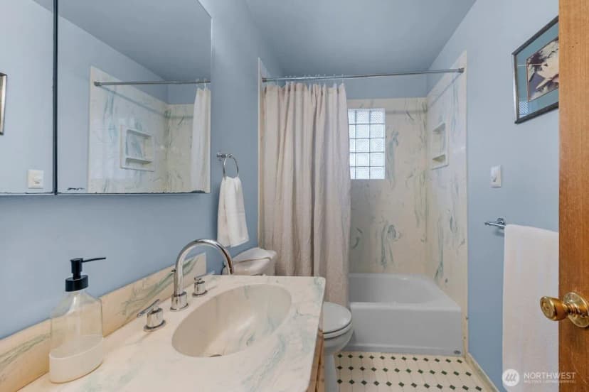Property photo for 5508 31st Avenue Ne, Seattle photo 11
