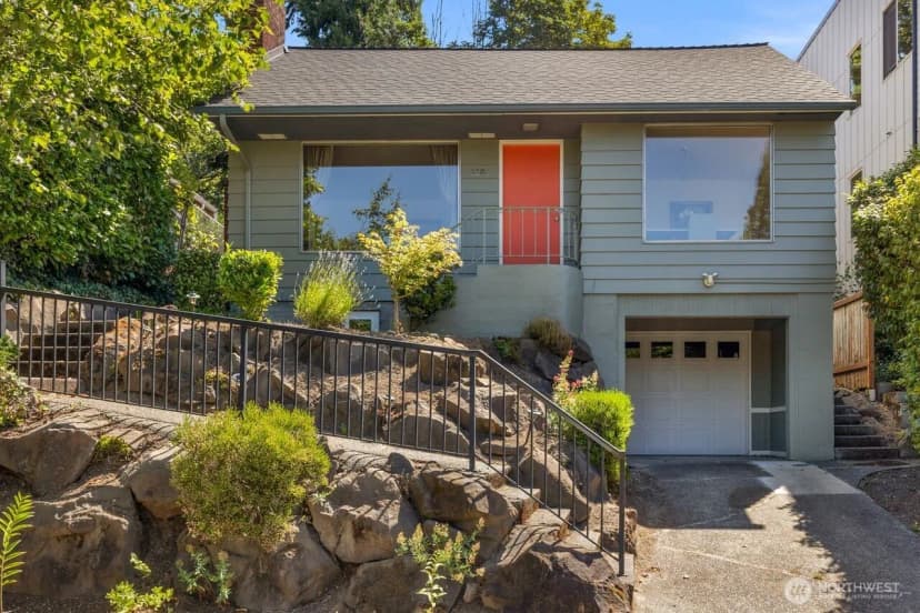 Property photo for 5508 31st Avenue Ne, Seattle