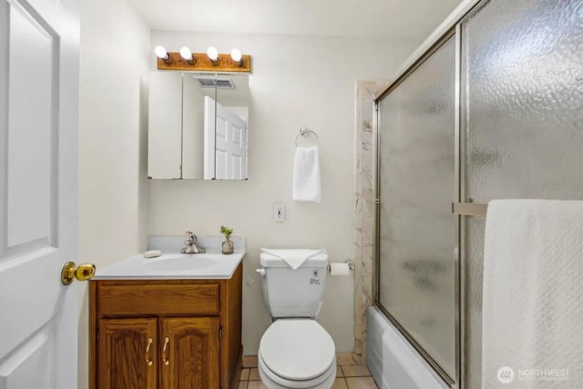 Property photo for 5508 31st Avenue Ne, Seattle photo 16