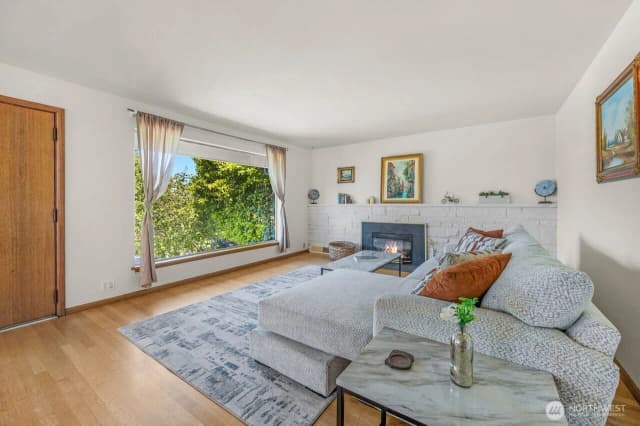 Property photo for 5508 31st Avenue Ne, Seattle photo 5