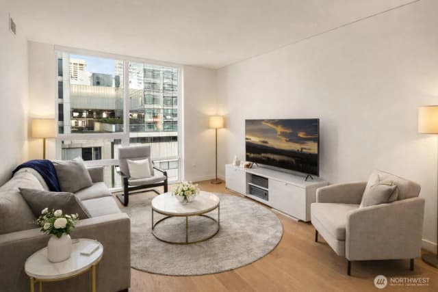 Property photo for 121 Stewart Street #603, Seattle photo 3
