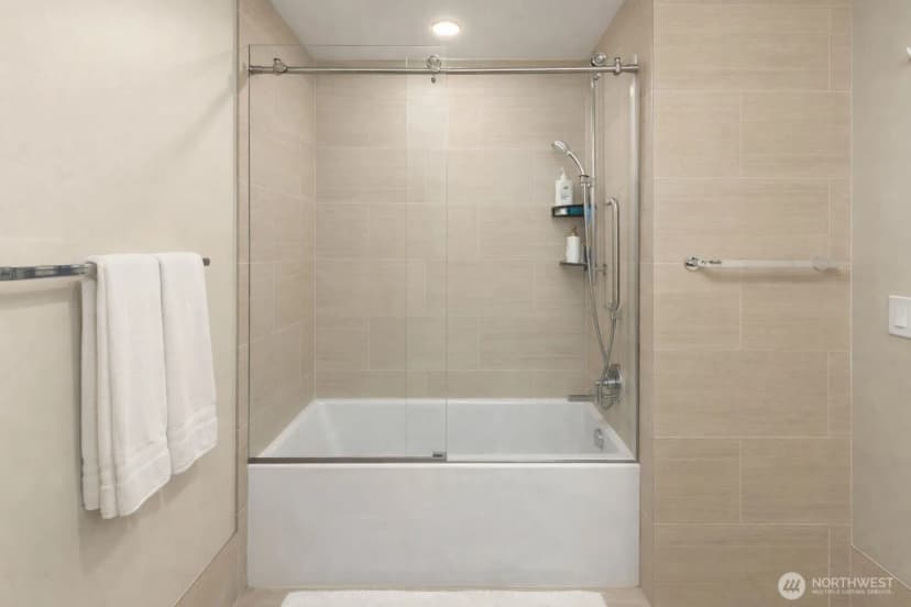 Property photo for 121 Stewart Street #603, Seattle photo 13