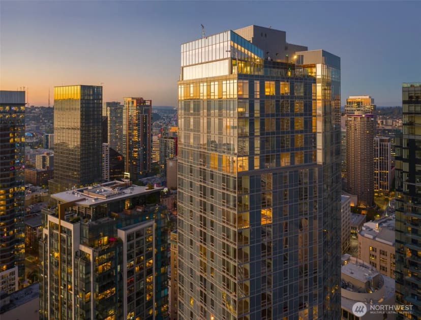 Property photo for 121 Stewart Street #603, Seattle photo 15