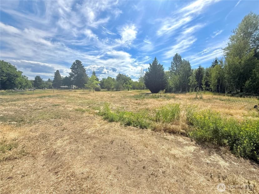 Property photo for 2050 James Avenue, Okanogan photo 35