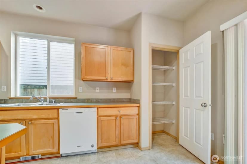 Property photo for 2426 Stafford Way, Bothell photo 16