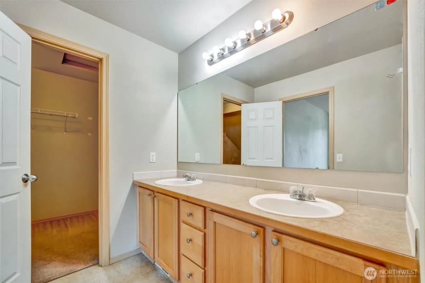 Property photo for 2426 Stafford Way, Bothell photo 24