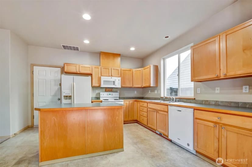 Property photo for 2426 Stafford Way, Bothell photo 15