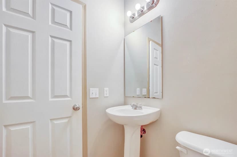 Property photo for 2426 Stafford Way, Bothell photo 9