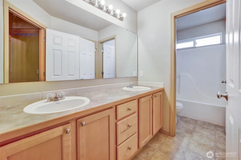Property photo for 2426 Stafford Way, Bothell photo 32