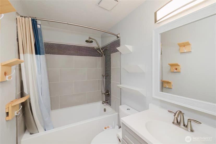 Property photo for 4014 Silver Lane Nw, Bremerton photo 29
