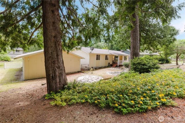 Property photo for 4014 Silver Lane Nw, Bremerton photo 3