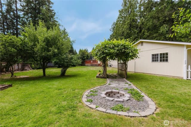 Property photo for 4014 Silver Lane Nw, Bremerton