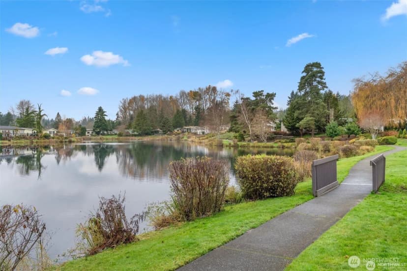 Property photo for 931 236th Place Sw, Bothell photo 18
