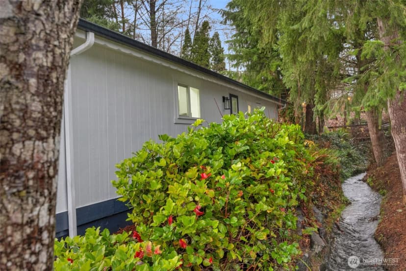 Property photo for 931 236th Place Sw, Bothell photo 26
