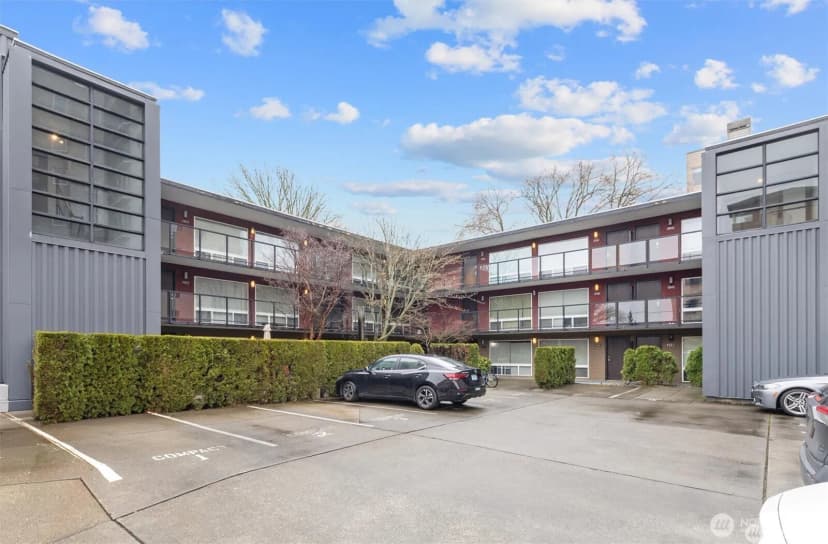 Property photo for 752 Bellevue Avenue E #202, Seattle photo 16