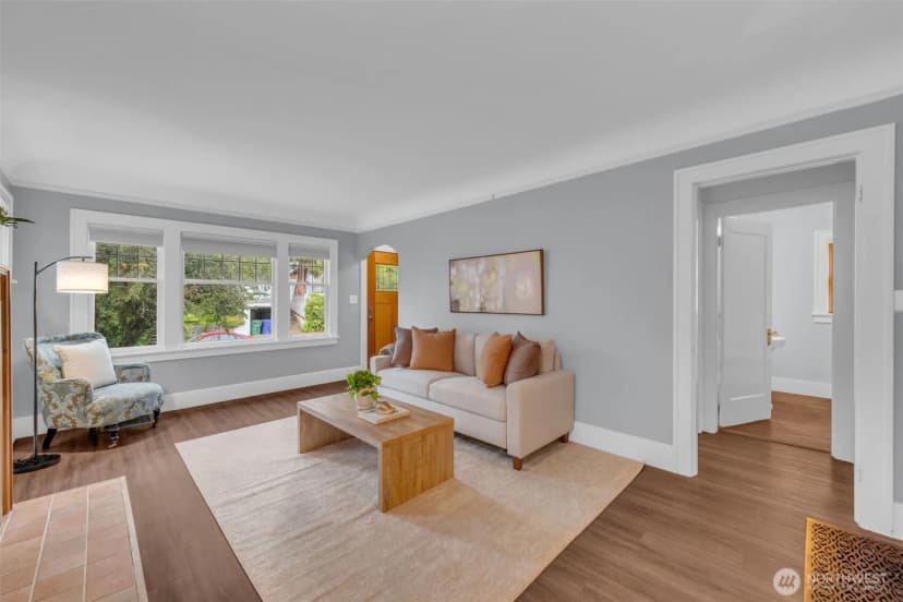 Property photo for 4836 38th Avenue Ne, Seattle photo 4