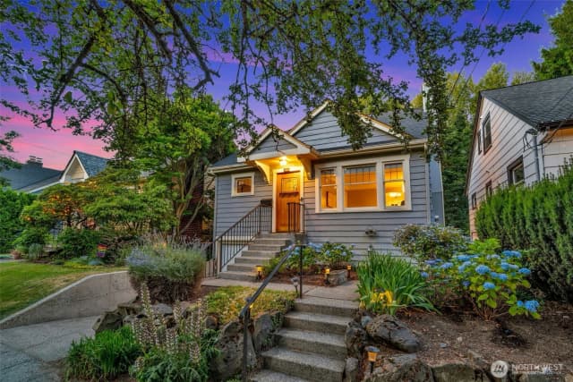 Property photo for 4836 38th Avenue Ne, Seattle photo 2
