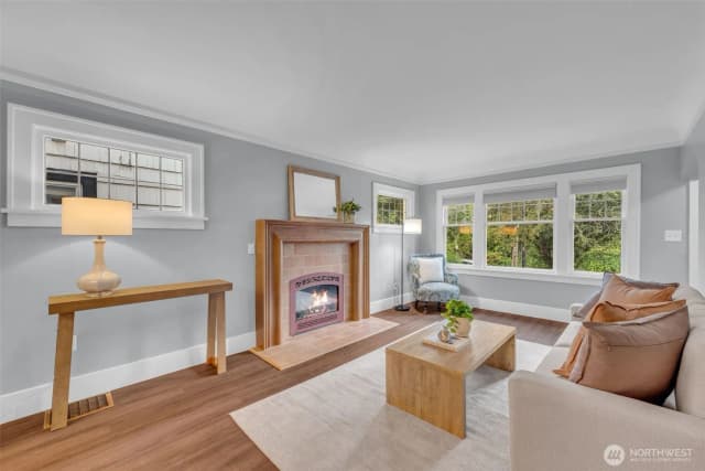 Property photo for 4836 38th Avenue Ne, Seattle photo 5