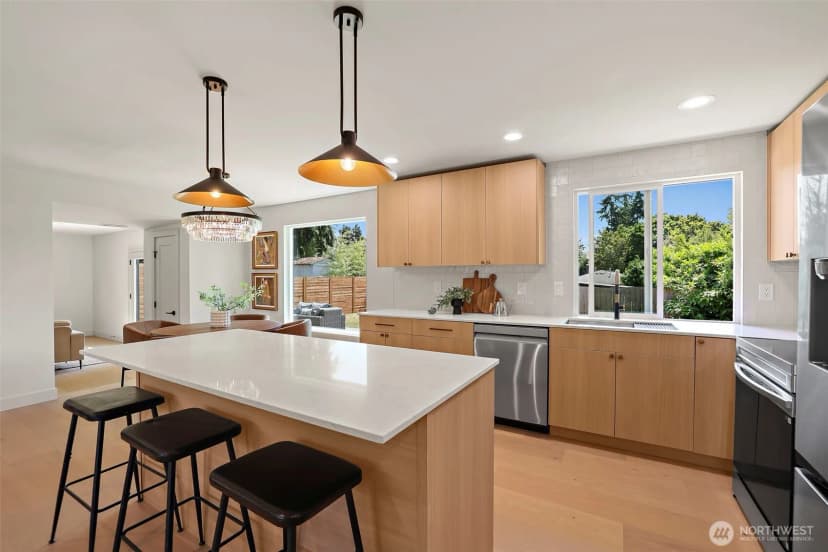 Property photo for 8209 Ne 144th Street, Kirkland photo 8