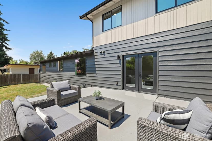 Property photo for 8209 Ne 144th Street, Kirkland photo 31