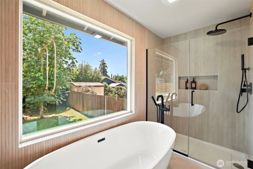 Property photo for 8209 Ne 144th Street, Kirkland photo 18