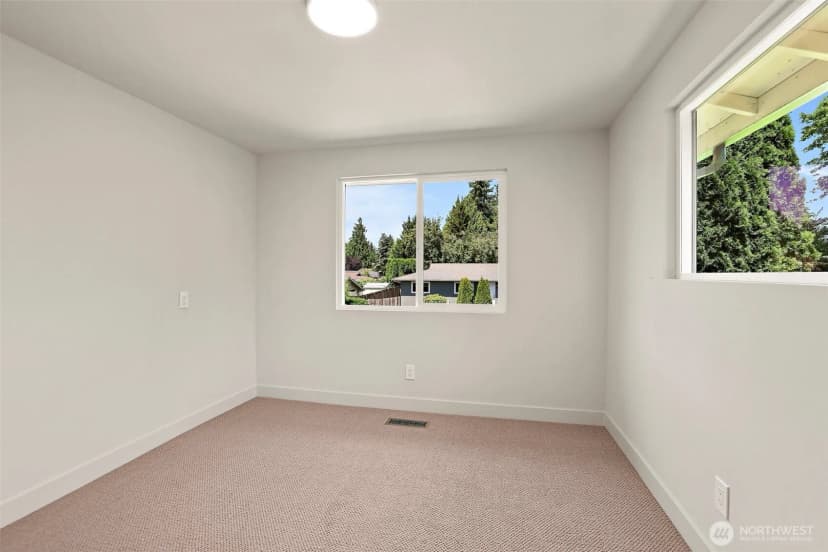 Property photo for 8209 Ne 144th Street, Kirkland photo 22