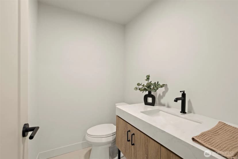 Property photo for 8209 Ne 144th Street, Kirkland photo 23