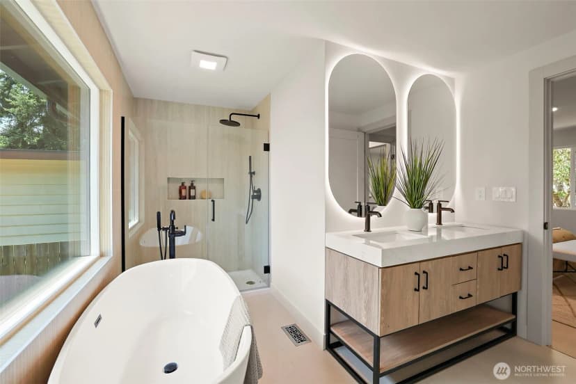 Property photo for 8209 Ne 144th Street, Kirkland photo 17