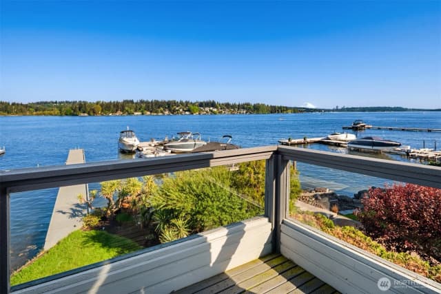 Property photo for 8503 Ne Juanita Drive, Kirkland photo 3