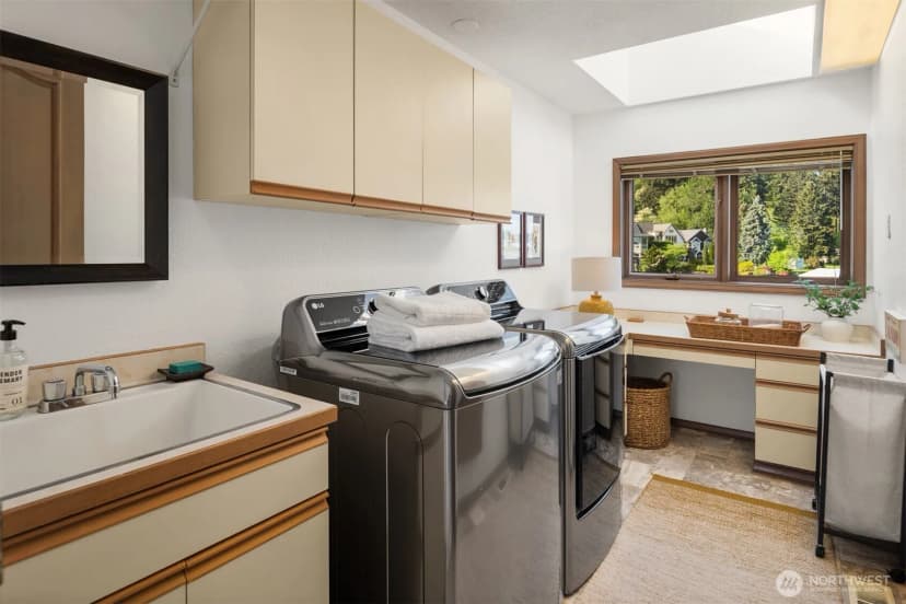 Property photo for 8503 Ne Juanita Drive, Kirkland photo 34