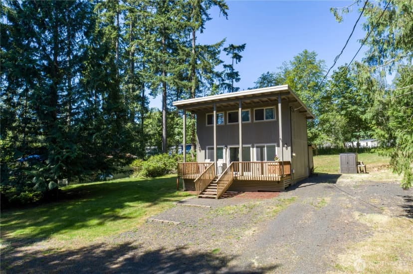 Property photo for 301 E Lakeshore Drive W, Shelton