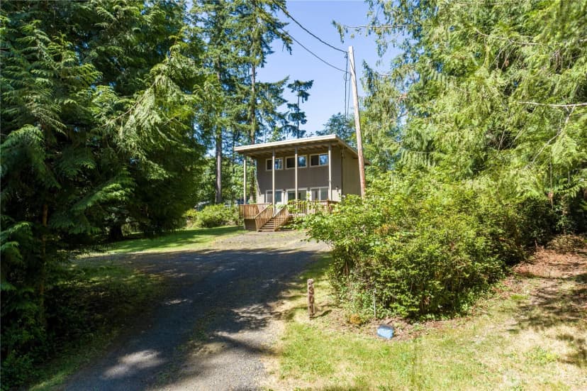 Property photo for 301 E Lakeshore Drive W, Shelton photo 18